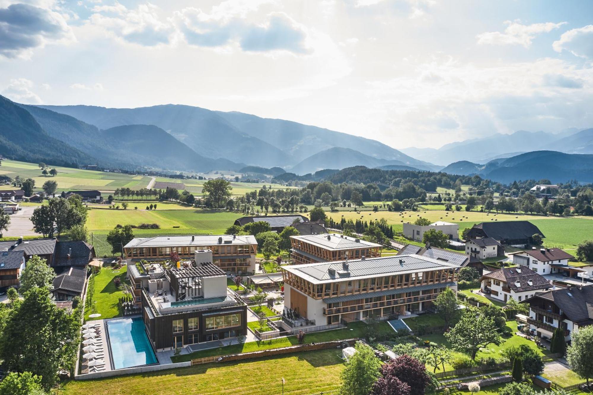 Falkensteiner Hotel Kronplatz - The Leading Hotels Of The World (Adults Only) Riscone Εξωτερικό φωτογραφία The campus of the University of Applied Sciences Kufstein