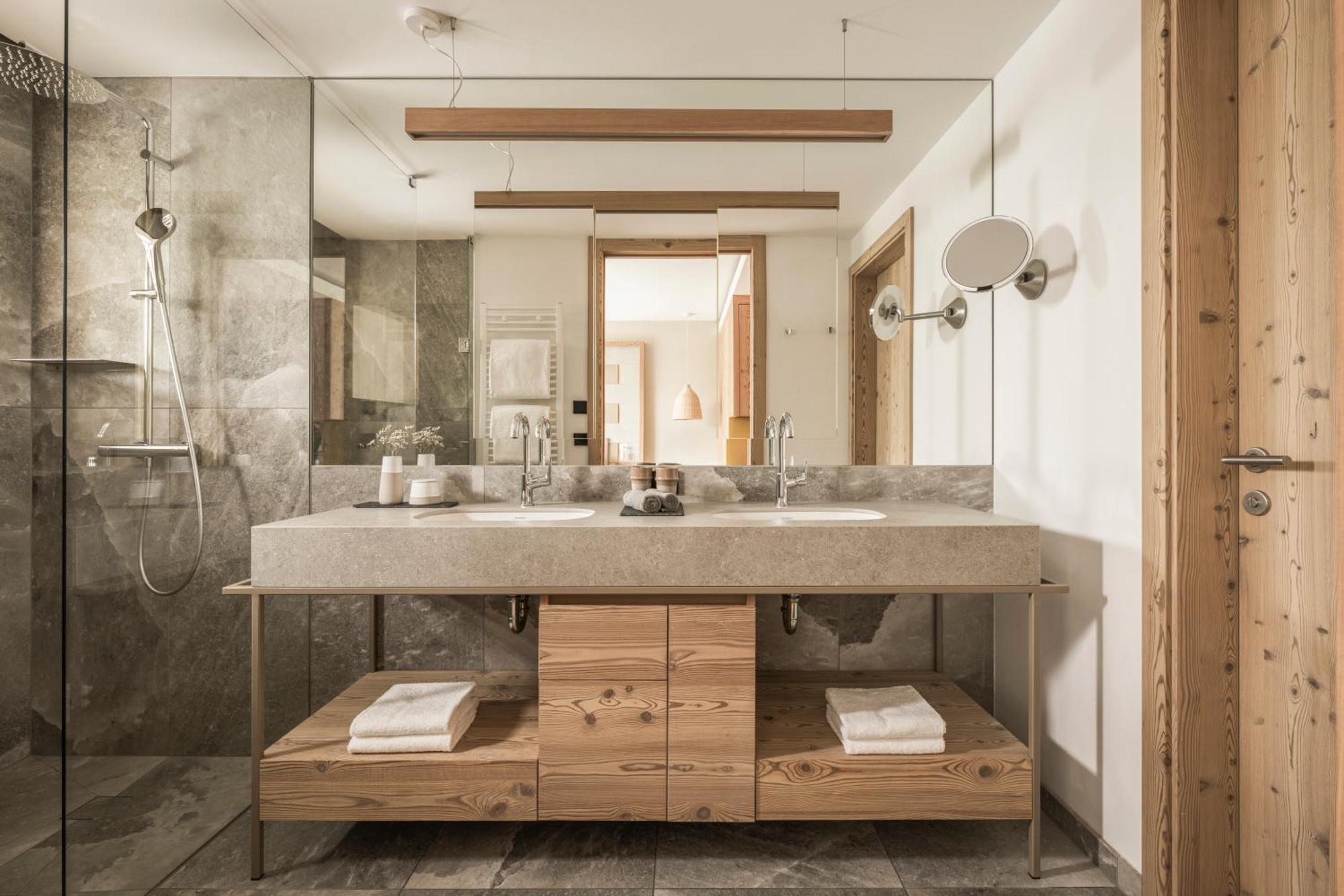 Falkensteiner Hotel Kronplatz - The Leading Hotels Of The World (Adults Only) Riscone Εξωτερικό φωτογραφία Bathroom