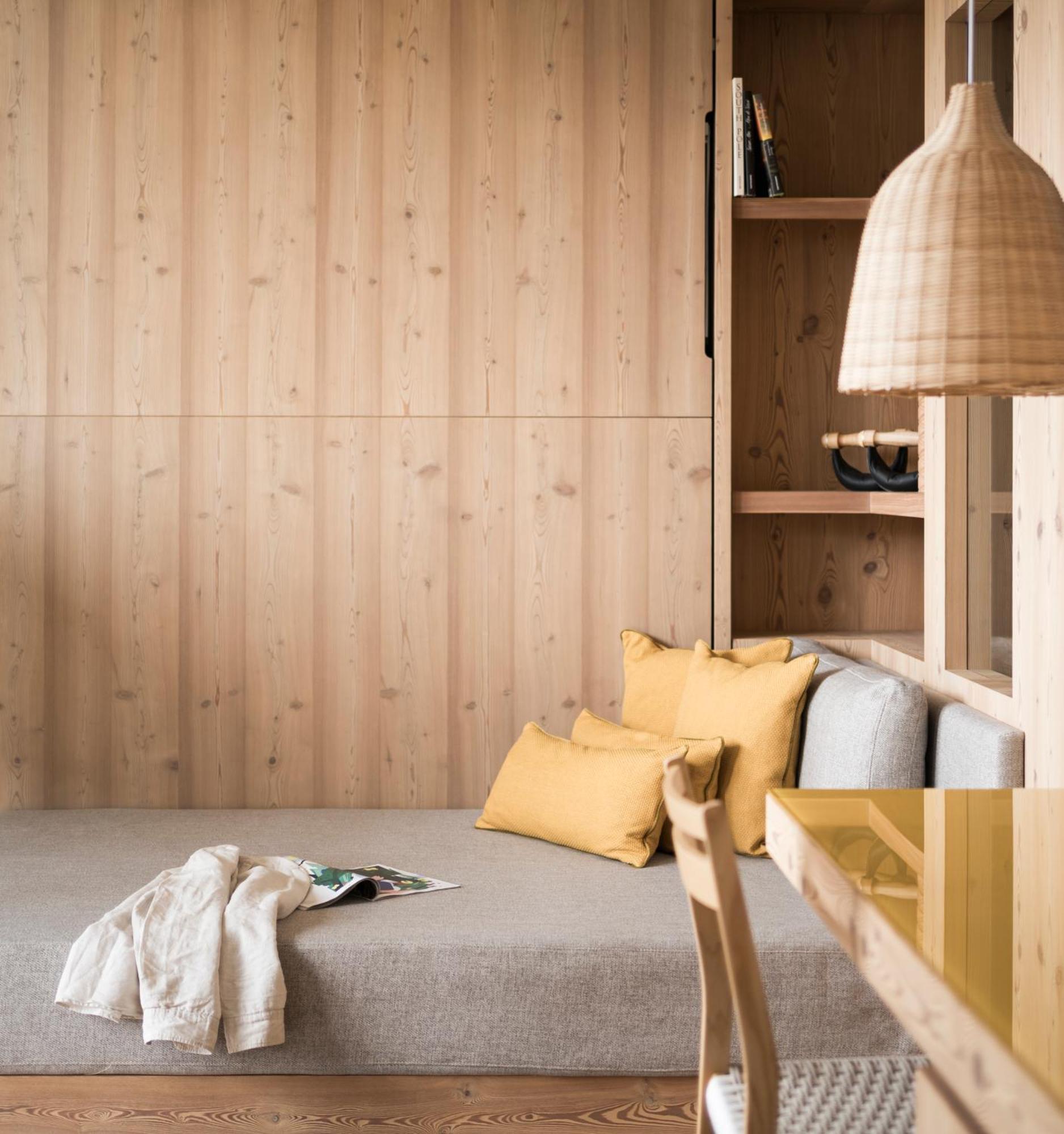 Falkensteiner Hotel Kronplatz - The Leading Hotels Of The World (Adults Only) Riscone Δωμάτιο φωτογραφία A wall panel made of wood